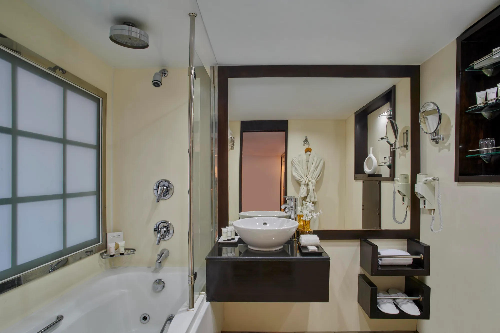 Mövenpick SS Misr — круиз по Нилу на 5 дней : Луксор–Асуан