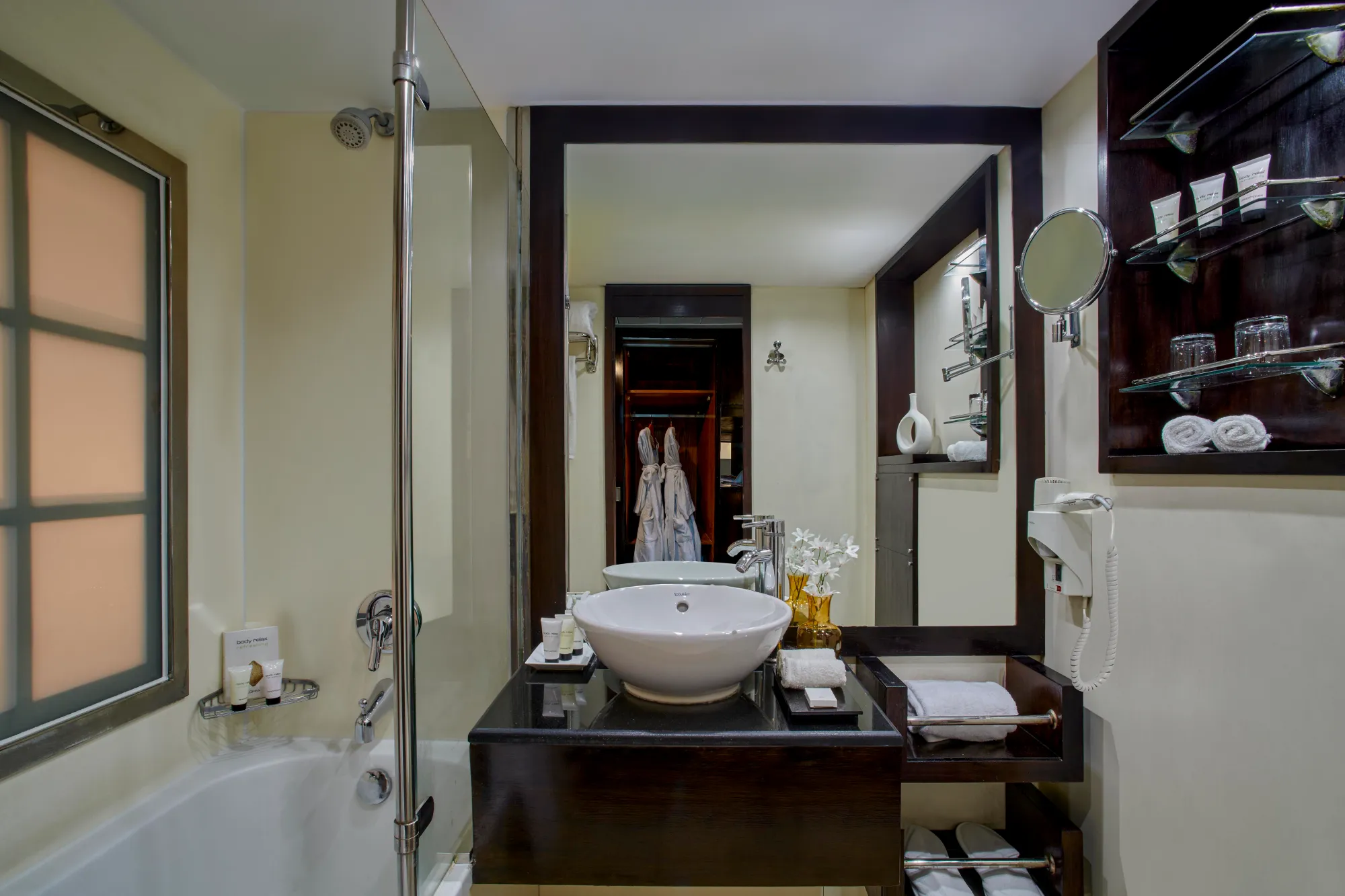 Mövenpick SS Misr — круиз по Нилу на 4 дня : Асуан–Луксор